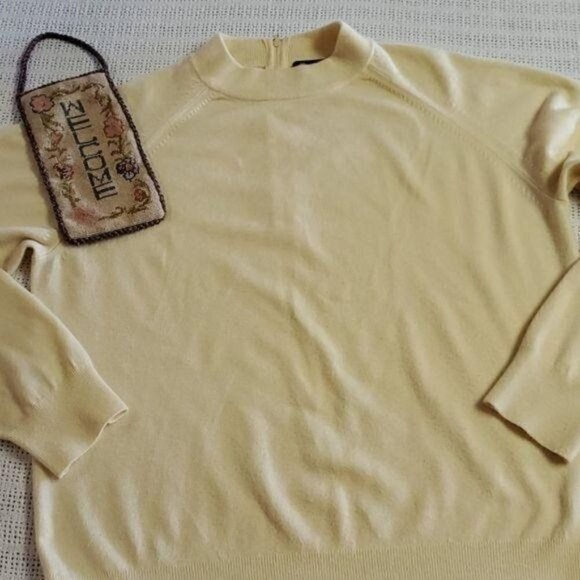 Hampshire Studio Vintage Soft Yellow Long Sleeve Zippered Sz L Sweater - Picture 4 of 9